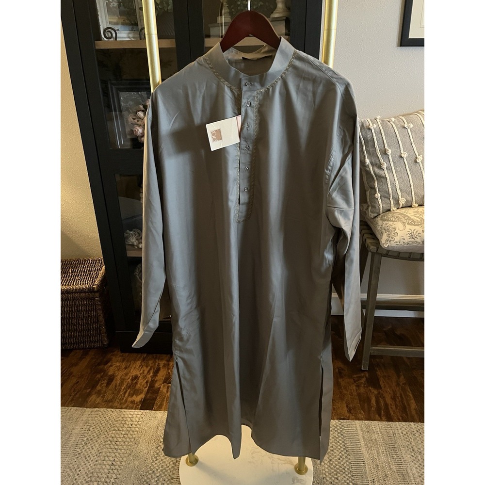 Men's Rod Thrub Kutra Silk Robe Dress 44 Silk Made In India NWT